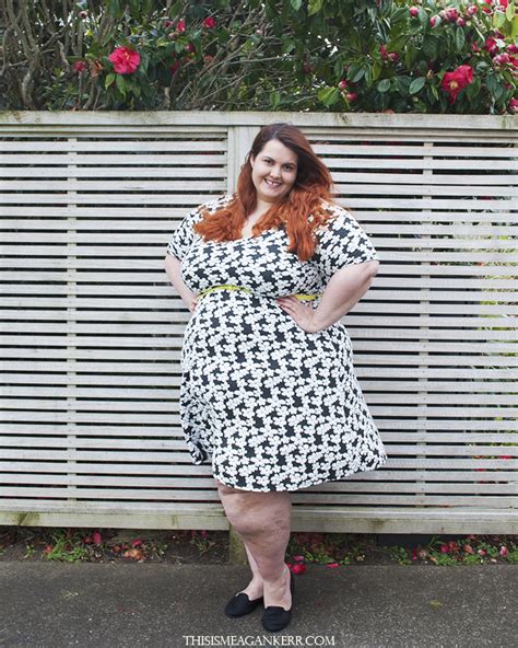 this is meagan kerr wiwt textured daisy dress monochrome