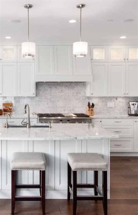 backsplash ideas  white kitchen cabinets