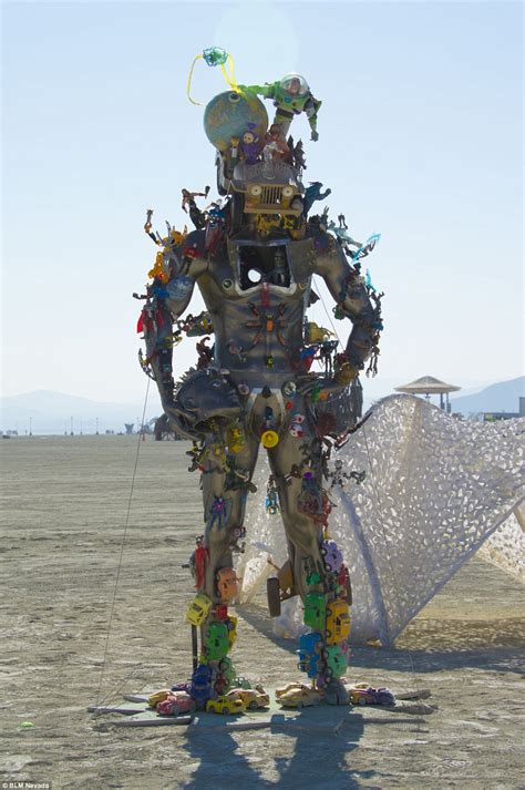 thousands flock to nevada for burning man festival daily