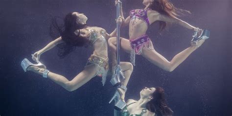 10 Ethereal Photos Of Underwater Pole Dancing That Ll Awaken Your Inner