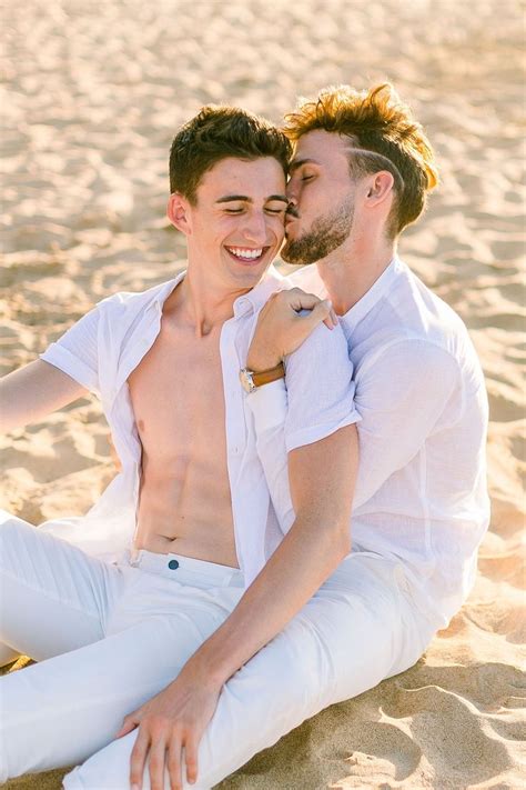 Romantic Engagement Photos On The Beach In Kauai Hawaii Cute Gay