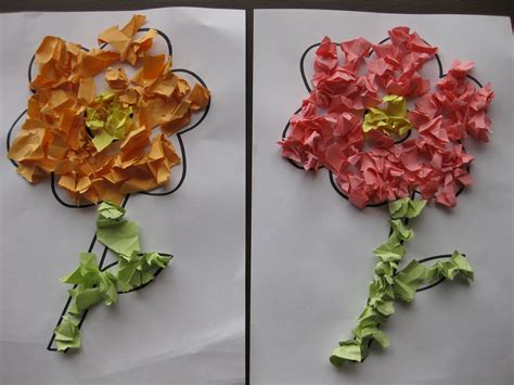 propjes maken van stukjes papier en deze op een bloem plakken bloemen papier thema