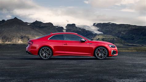 audi  coupe red les voitures