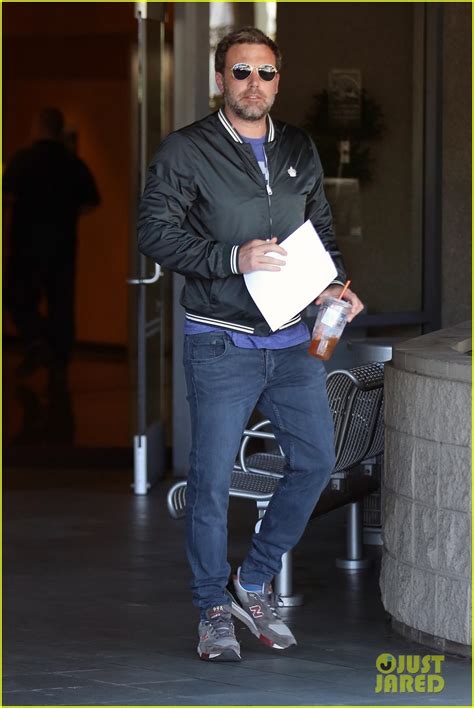 Full Sized Photo Of Ben Affleck Enjoys A Solo Outing In Brentwood 03