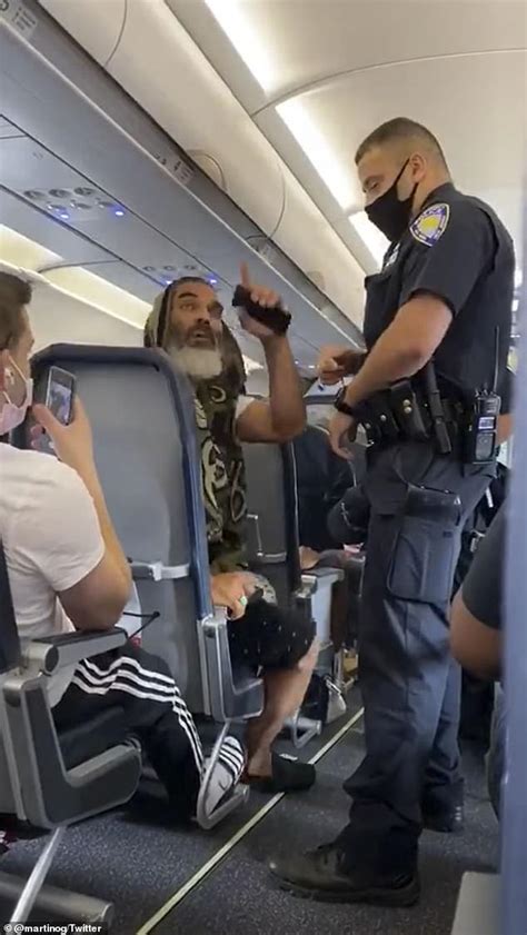 person is kicked off a spirit airlines flight to florida