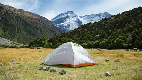 south islands   freedom camping sites    contained