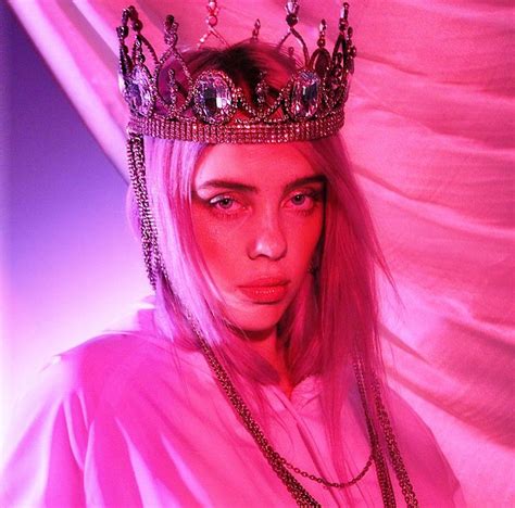 press play billie eilish       crown kaltblut magazine