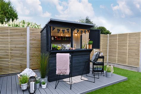 garden bar trend  set  continue  summer  people stay  home  socialise forest