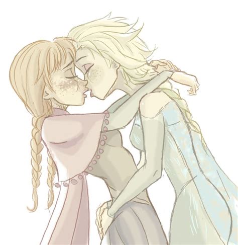 Elsanna Kissing Frozen Elsa And Anna Frozen Love