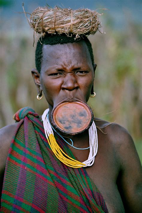 africa ethiopia surma woman a surma woman wearing he… flickr