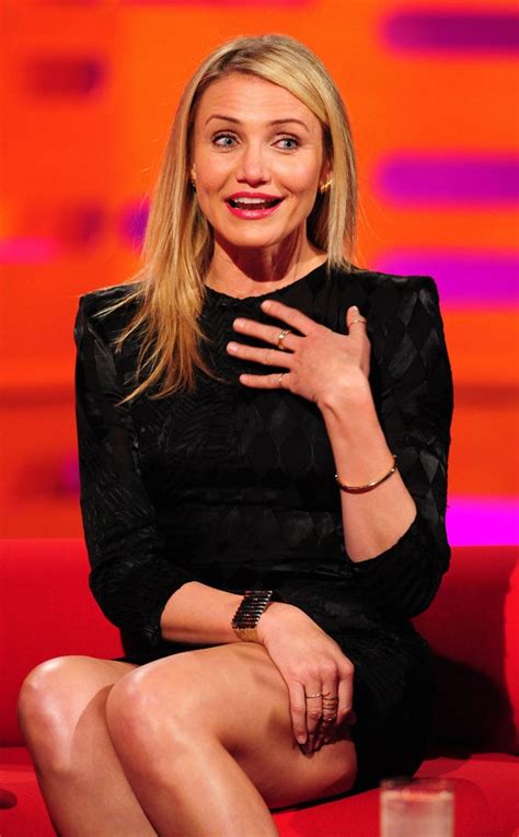 cameron diaz clears up her stance on pubic hair it s there for a