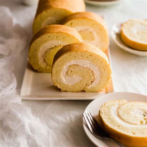 perfect swiss roll cake sift and simmer