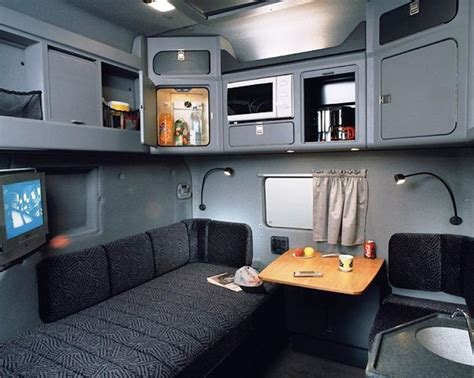 truck sleepers images  pinterest semi trucks truck interior