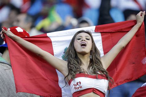 [포토] 코파아메리카 브라질 페루 미녀의 응원 이투데이