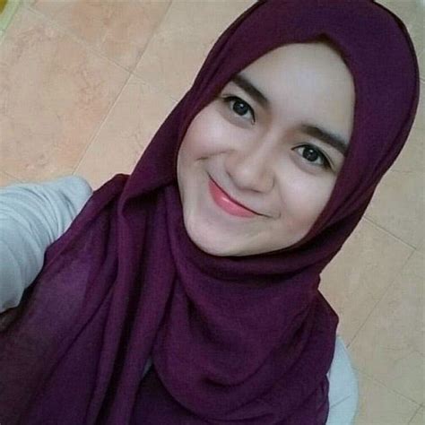 Kumpulan Foto Cewek Jilbab Cantik Dan Manis Untuk Dp Bbm Manis Bulan