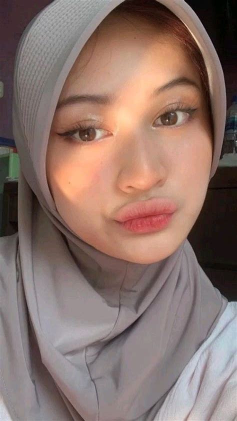 Pin Oleh Mh Mila Di Jilbab Sport Gaya Hijab Orang Cantik Gadis Bertato