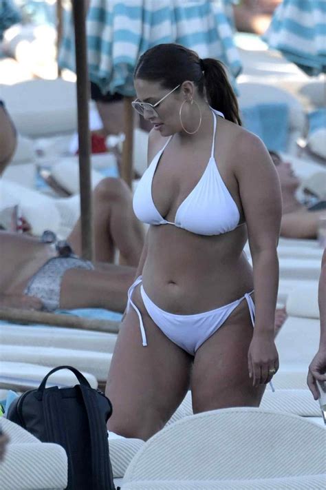 ashley graham bikini bottom looks like she s wearing a diaper scandal planet