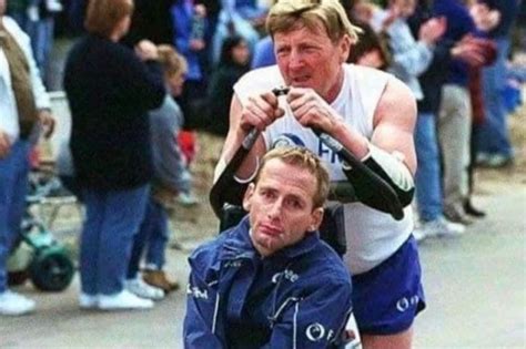 Dick Hoyt Who Ran Marathons While Pushing His Son Dies At 80 Viral