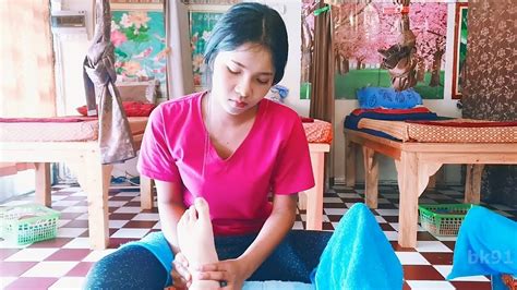 foot massage in soi buakhao pattaya thailand with