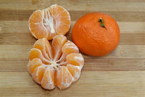 Free Picture Fresh Fruit Half Mandarin Slices Tangerine Whole