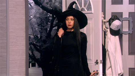 aubrey plaza makes witchy appearance for ‘the view halloween special