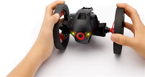 orange comercializeaza drone parrot rolling spider  jumping sumo primele modele