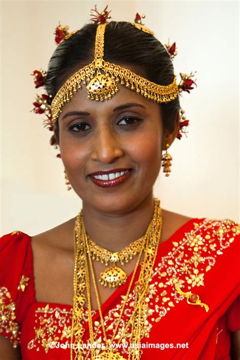 sri lankan woman wearing sari john lander photography
