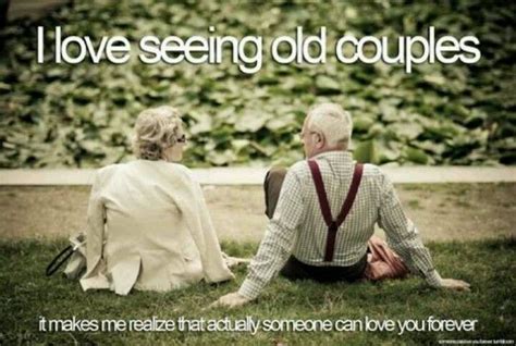 Still Having Fun And So In Love Vieux Couples Old Couples Couples In