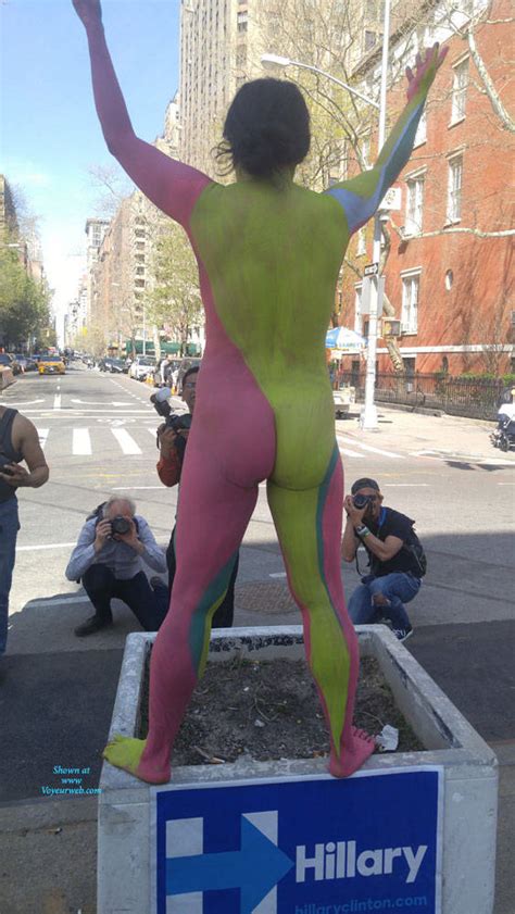 Naked In Nyc Broad Daylight May 2016 Voyeur Web
