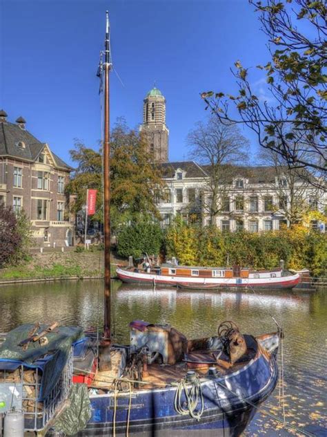 peperbus netherlands beautiful places canal structures city bend  nederlands