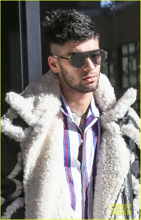 Zayn Malik Steps Out After Celebrating His Birthday In Nyc Photo