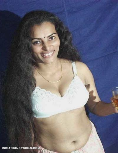 desi randi biwi nude showing amazing boobs indian nude girls