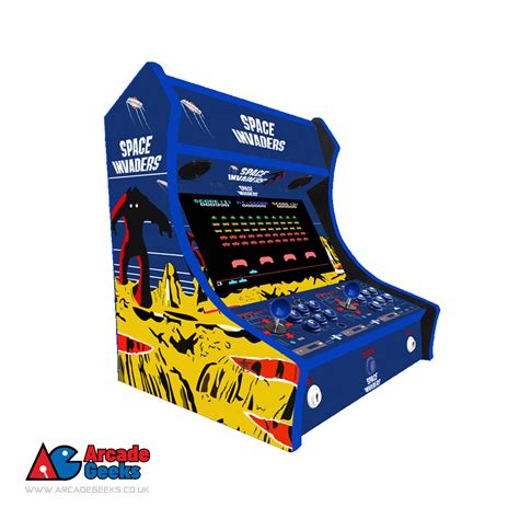 player arcade machine aliens  arcade geeks