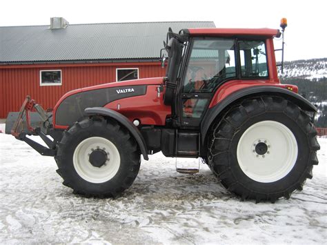 valtra  classic tractor yan agriculture tractor