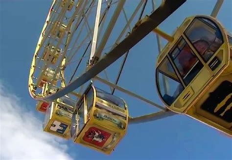 brazen couple caught having sex on giant ferris wheel hundreds of feet above the ground mirror