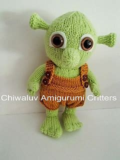 ravelry shrek toddler pattern  chiwaluv amigurumi critters