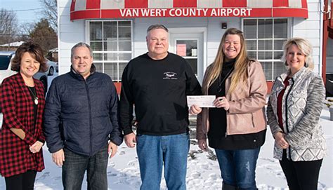 vw airport receives share  komets event  vw independent