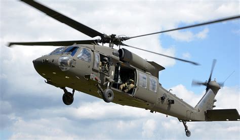 amazing facts   sikorsky uh  black hawk crew daily