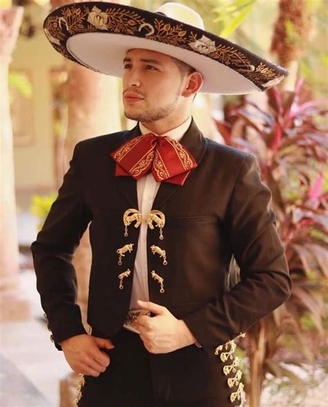 Pin De Jose Luis En Mexico Traje Charro De Gala Traje De Mariachi