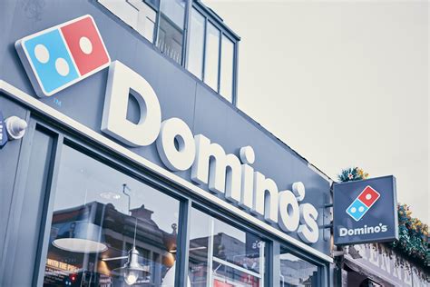 dominos lezzetleri artik arabaniza kadar geliyor