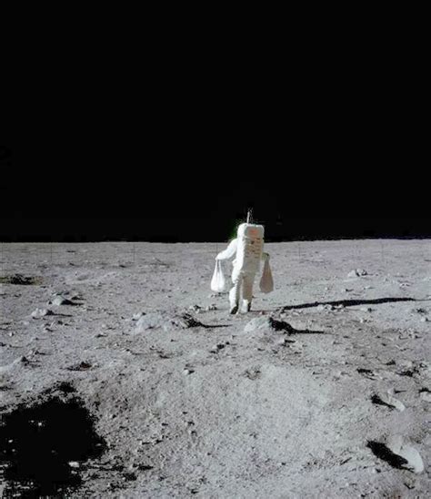 Lunar Landing Moon Conspiracies ~ Funny Joke Pictures