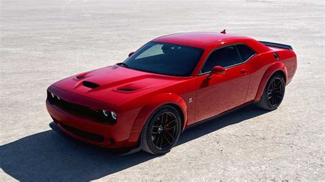 preview  dodge challenger sees wide body option spread   grades