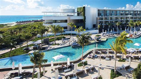 terrific resorts  visit    cancun mexico
