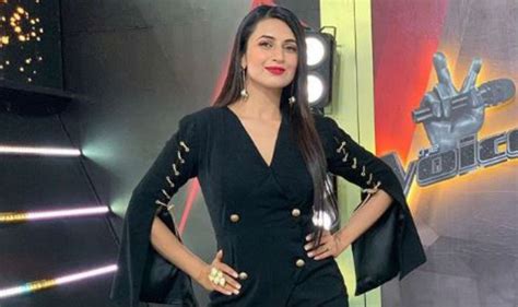 yeh hai mohabbatein fame divyanka tripathi looks hot af in short black dress in her latest