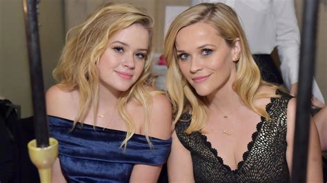 reese witherspoon s daughter ava shares sweetest message in support of mom and time s up movement