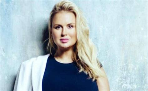 Анна Семенович призналась почему она не замужем и без детей tv ua