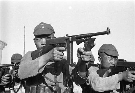 photo chinese red army troops training  thompson  submachine