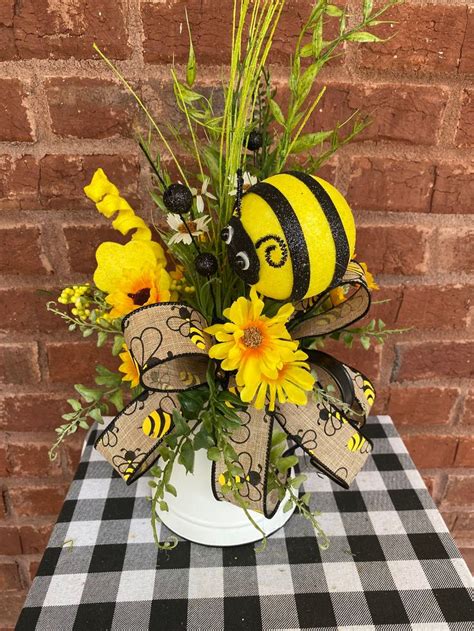 bumble bee floral centerpiece summer table decor farmhouse table