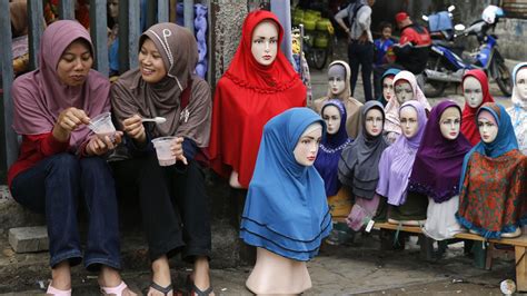 muslim women who wear the hijab may have a better body image than those