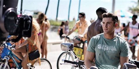 Zac Efron Baywatch Movie Zac Efron S Huge Biceps Spotted
